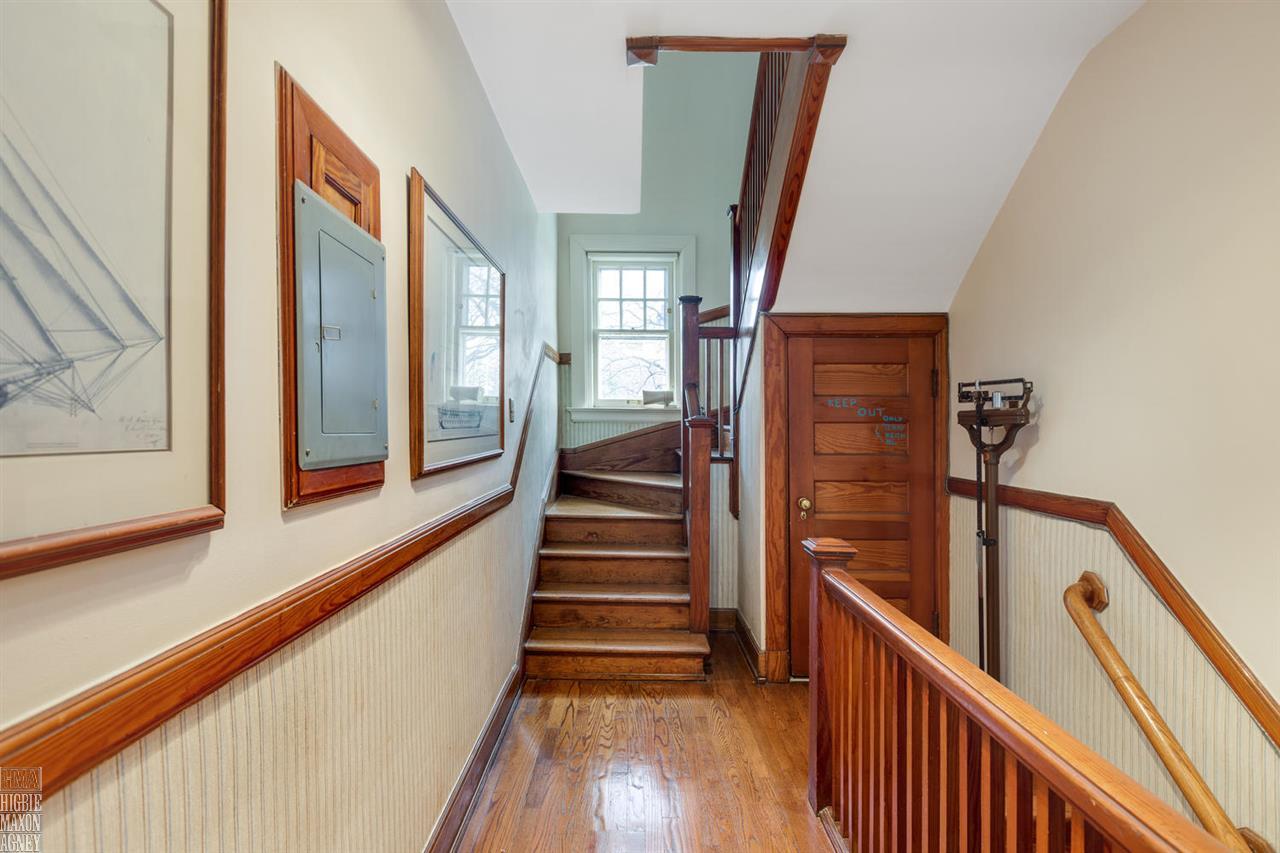 1014 Bishop Road Grosse Pointe, MI 48230 - Photo 31 of 44 31368577-30.JPG