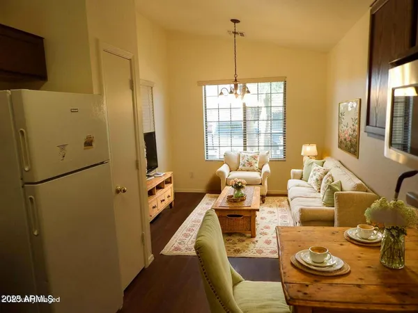 $1,550 | 23742 West Hidalgo Avenue, Buckeye, AZ 85326