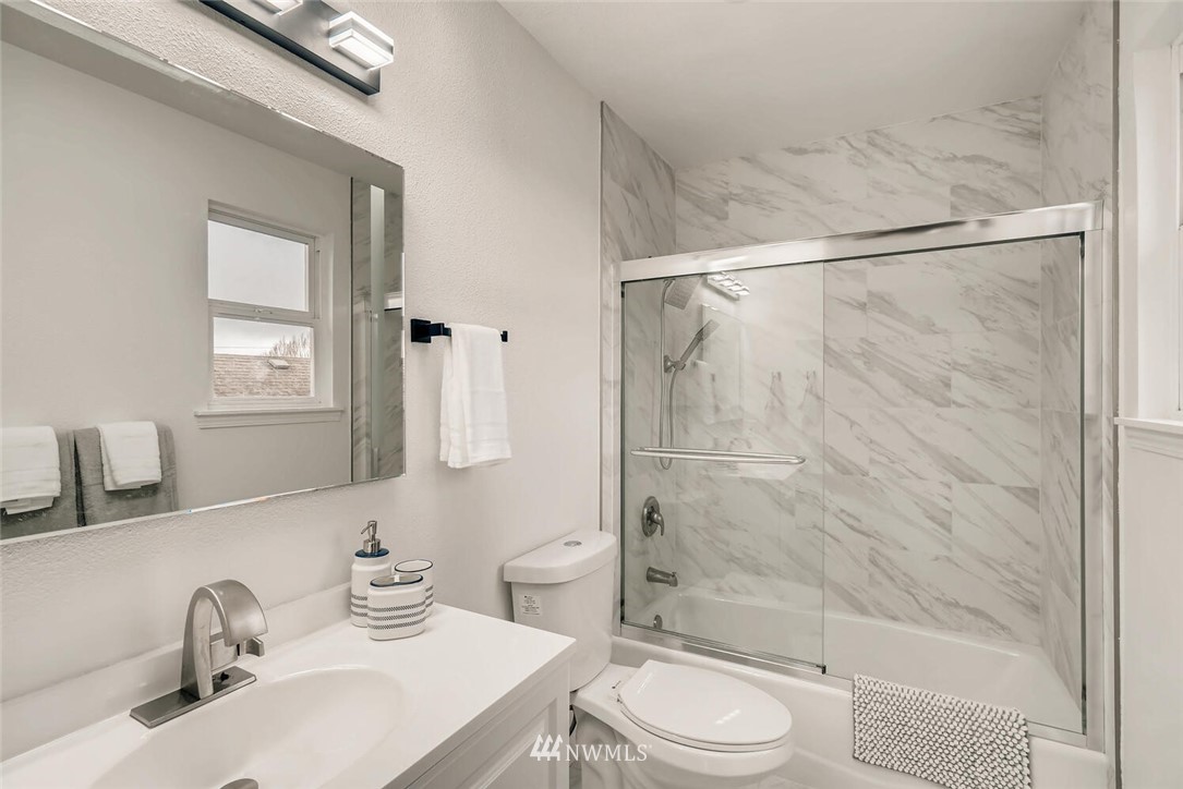 532 Northeast 98th Street Seattle, WA 98115 - Photo 21 of 37