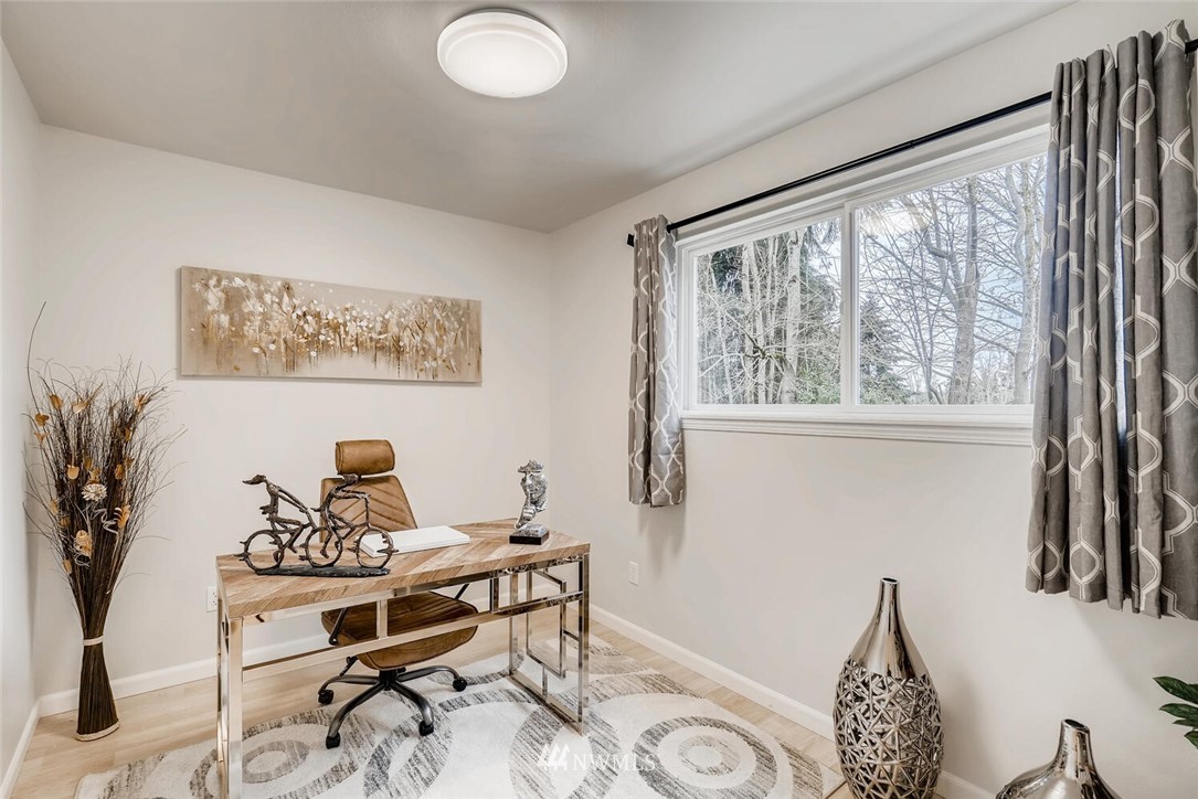532 Northeast 98th Street Seattle, WA 98115 - Photo 30 of 37
