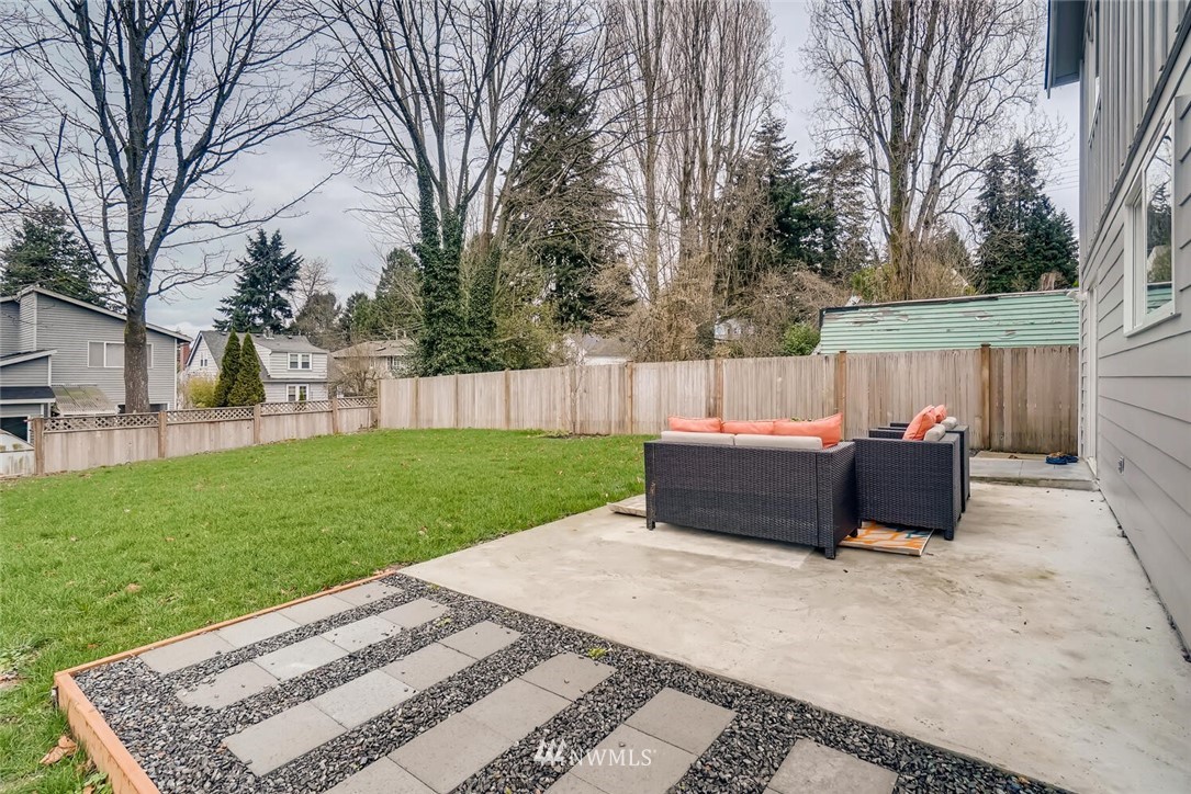 532 Northeast 98th Street Seattle, WA 98115 - Photo 31 of 37