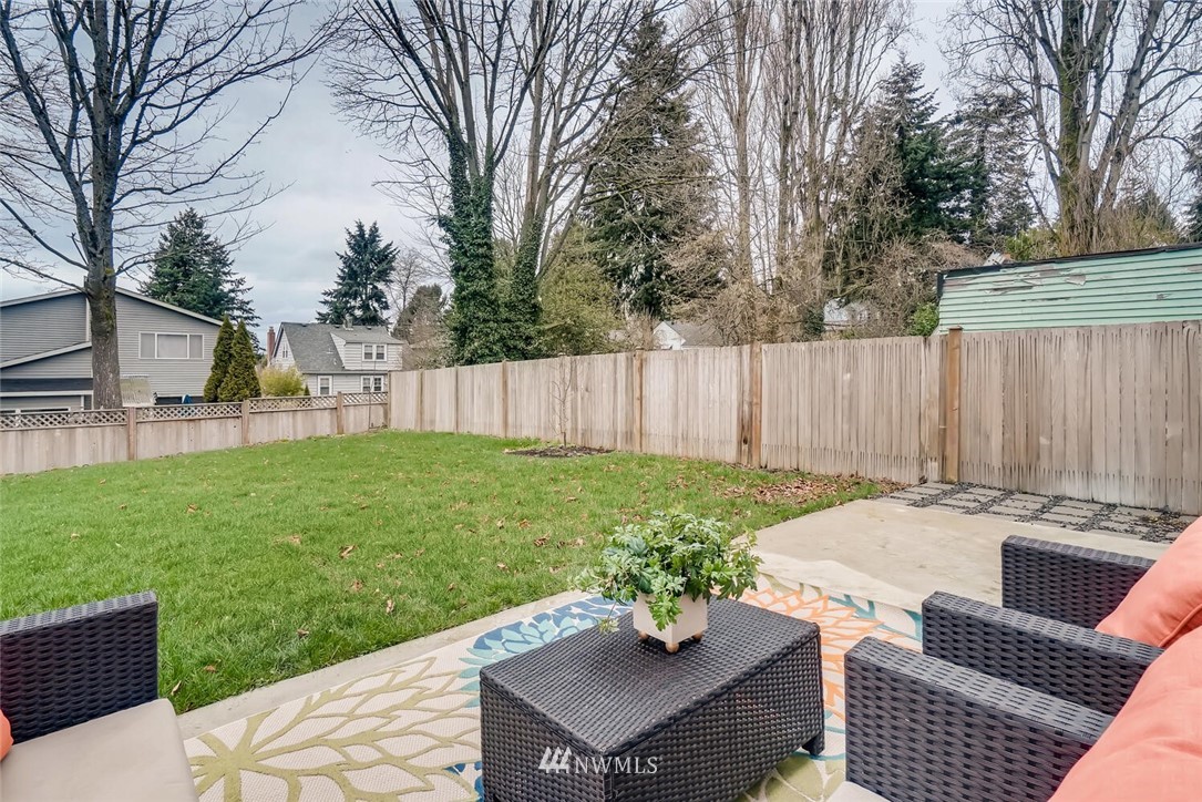 532 Northeast 98th Street Seattle, WA 98115 - Photo 32 of 37