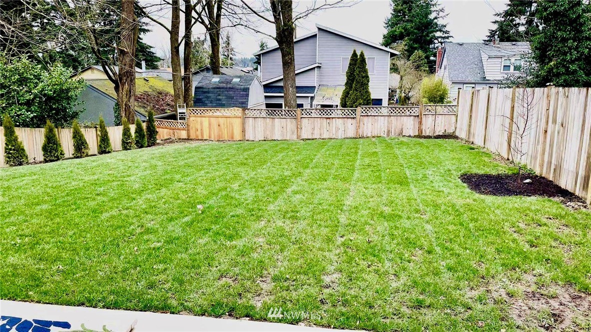 532 Northeast 98th Street Seattle, WA 98115 - Photo 35 of 37