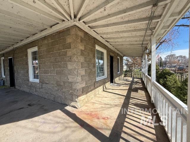 902 East Main Street Weiser, ID 83672 - Photo 43 of 45 View of balcony