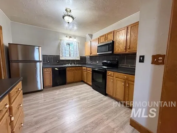 $322,500 | 902 East Main Street, Weiser, ID 83672