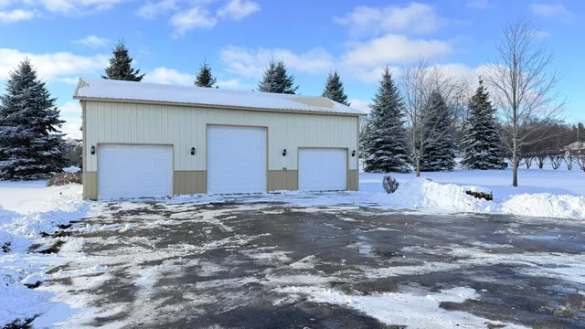 $510,000 | 4490 29th Street Southeast, Rochester, MN 55904