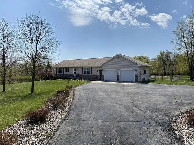 $510,000 | 4490 29th Street Southeast, Rochester, MN 55904