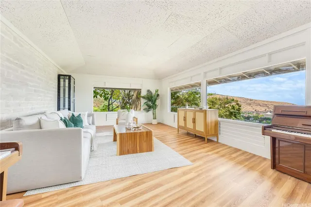 $2,500,000 | 2456 Sonoma Street, Honolulu, HI 96822