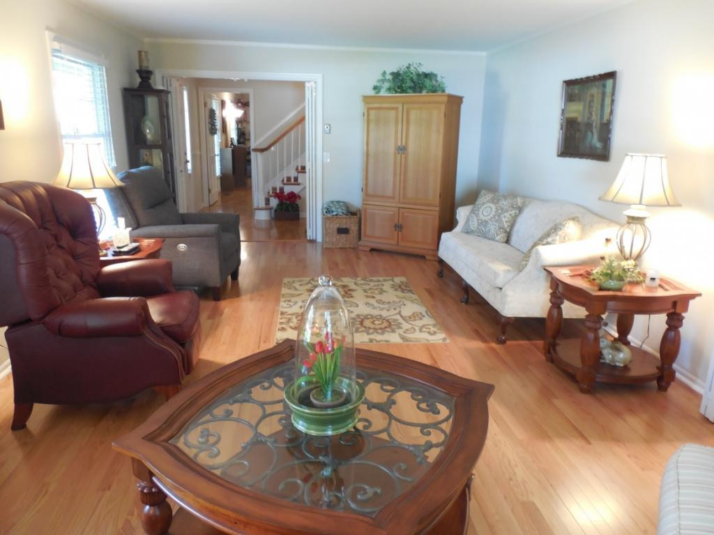 2012 Lynwood Road Kingsport, TN 37660 - Photo 4 of 36 Photo 4