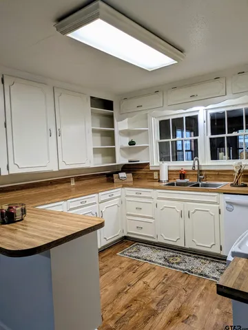 $289,000 | 901 North Azalea Drive, Tyler, TX 75701