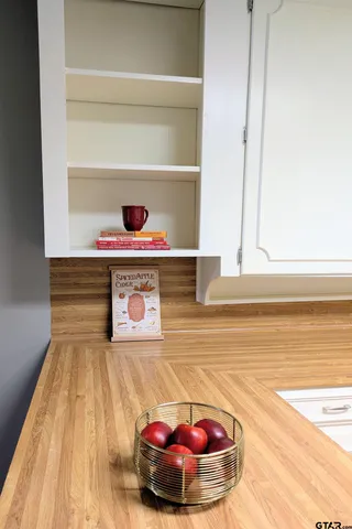 $289,000 | 901 North Azalea Drive, Tyler, TX 75701