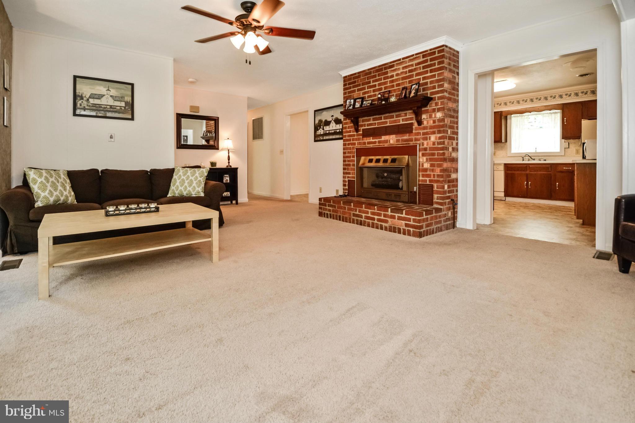 6105 Ridge Tree Road Fredericksburg, VA 22407 - Photo 9 of 26 Living Room
