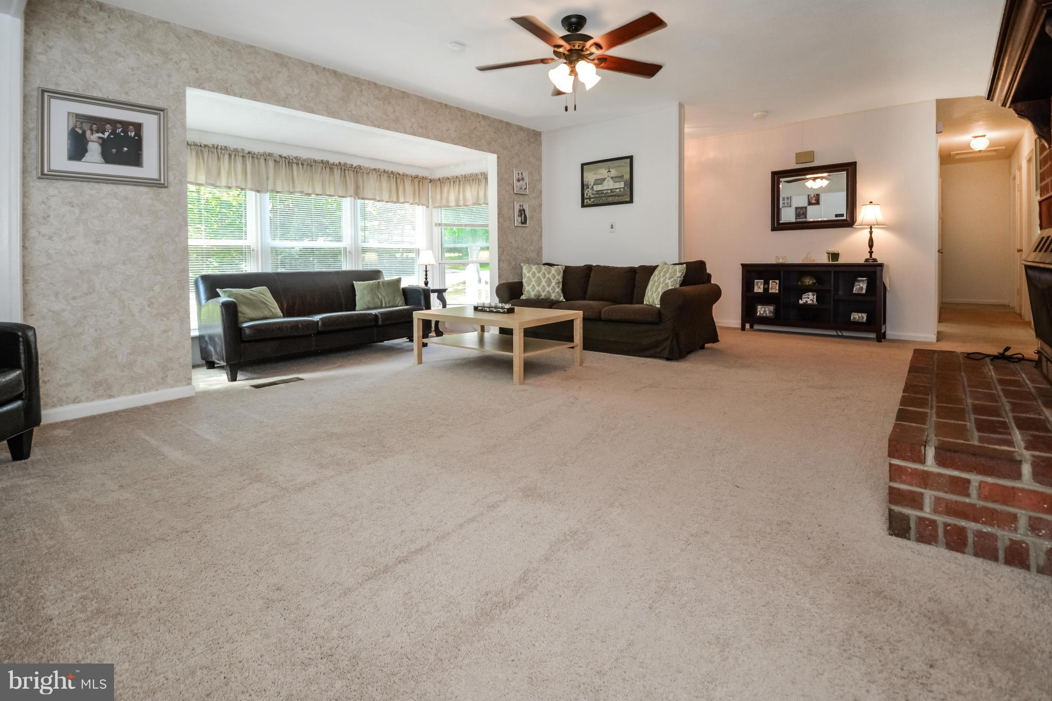 6105 Ridge Tree Road Fredericksburg, VA 22407 - Photo 10 of 26 Living Room