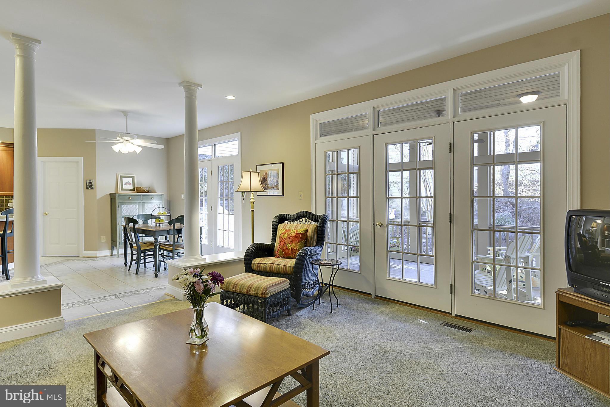 326 Tschiffely Square Road Gaithersburg, MD 20878 - Photo 12 of 30 Family Room