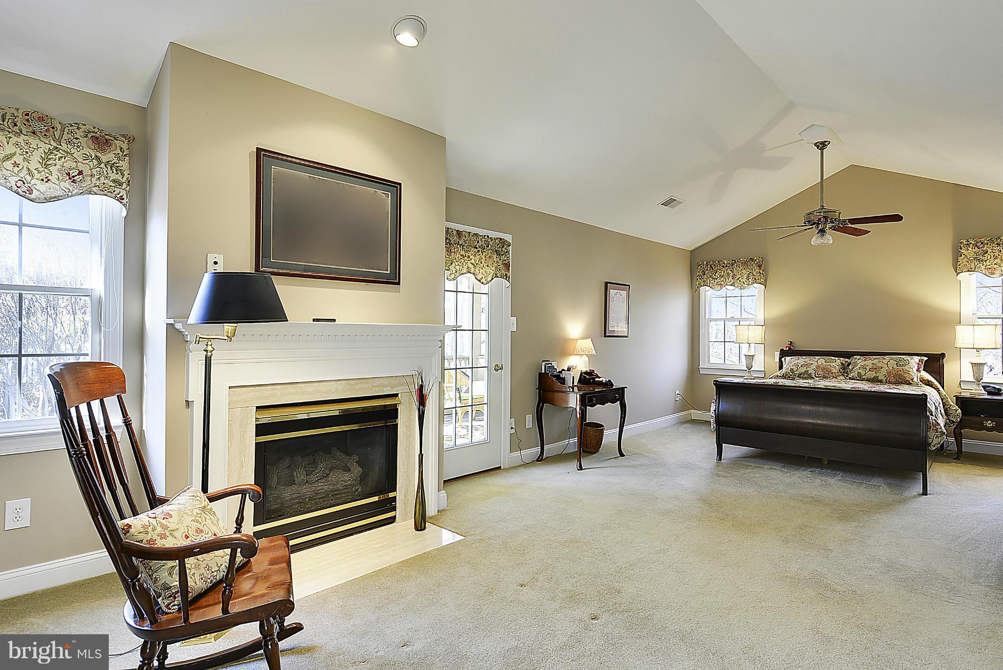 326 Tschiffely Square Road Gaithersburg, MD 20878 - Photo 14 of 30 Bedroom (Master)