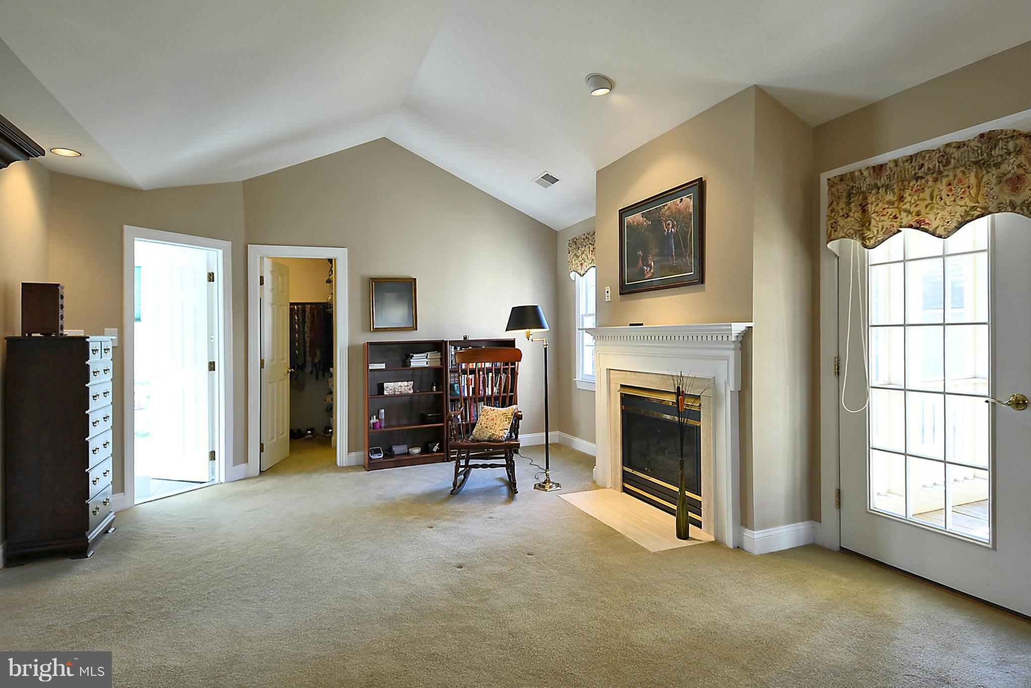 326 Tschiffely Square Road Gaithersburg, MD 20878 - Photo 15 of 30 Bedroom (Master)