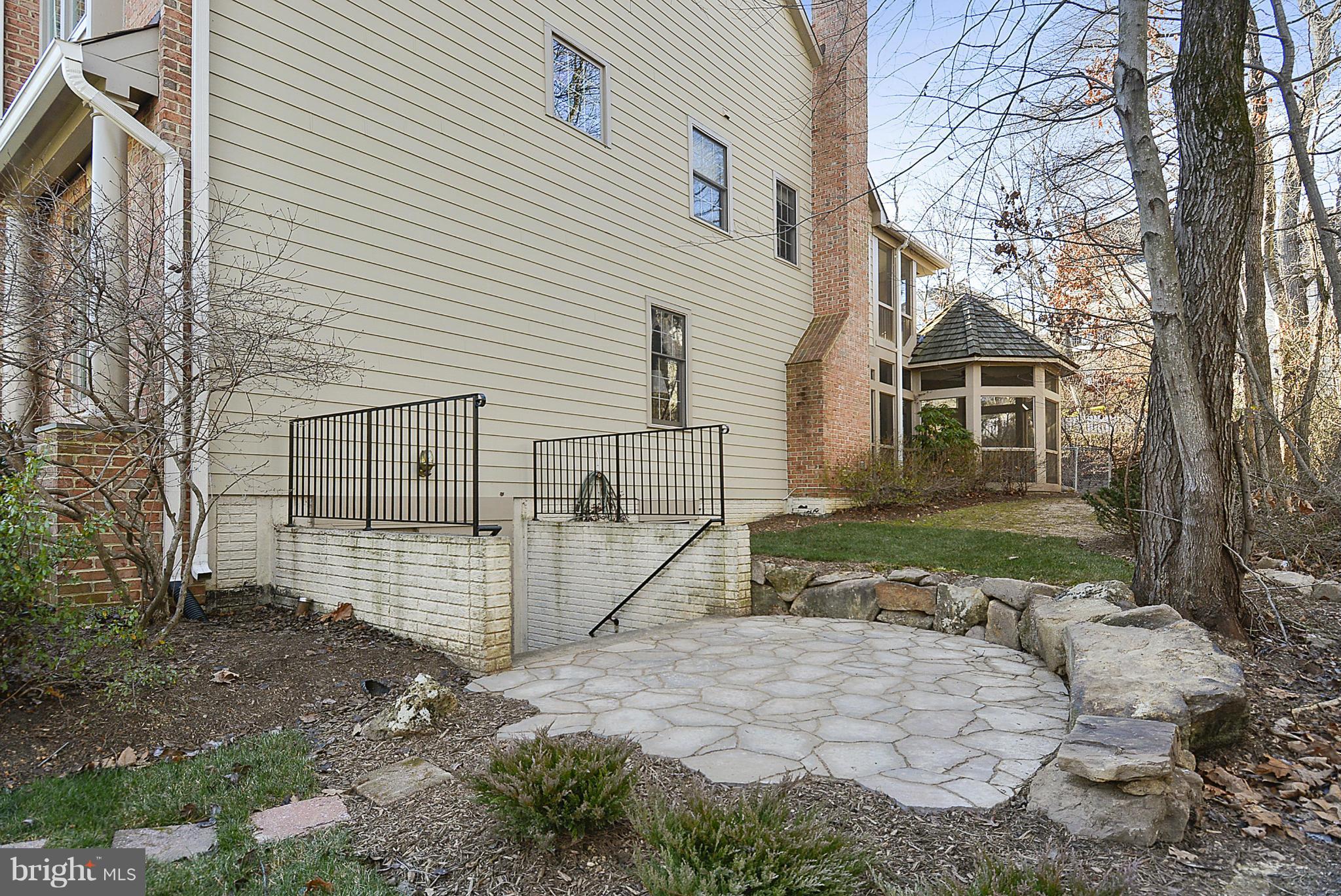 326 Tschiffely Square Road Gaithersburg, MD 20878 - Photo 29 of 30 Side Patio