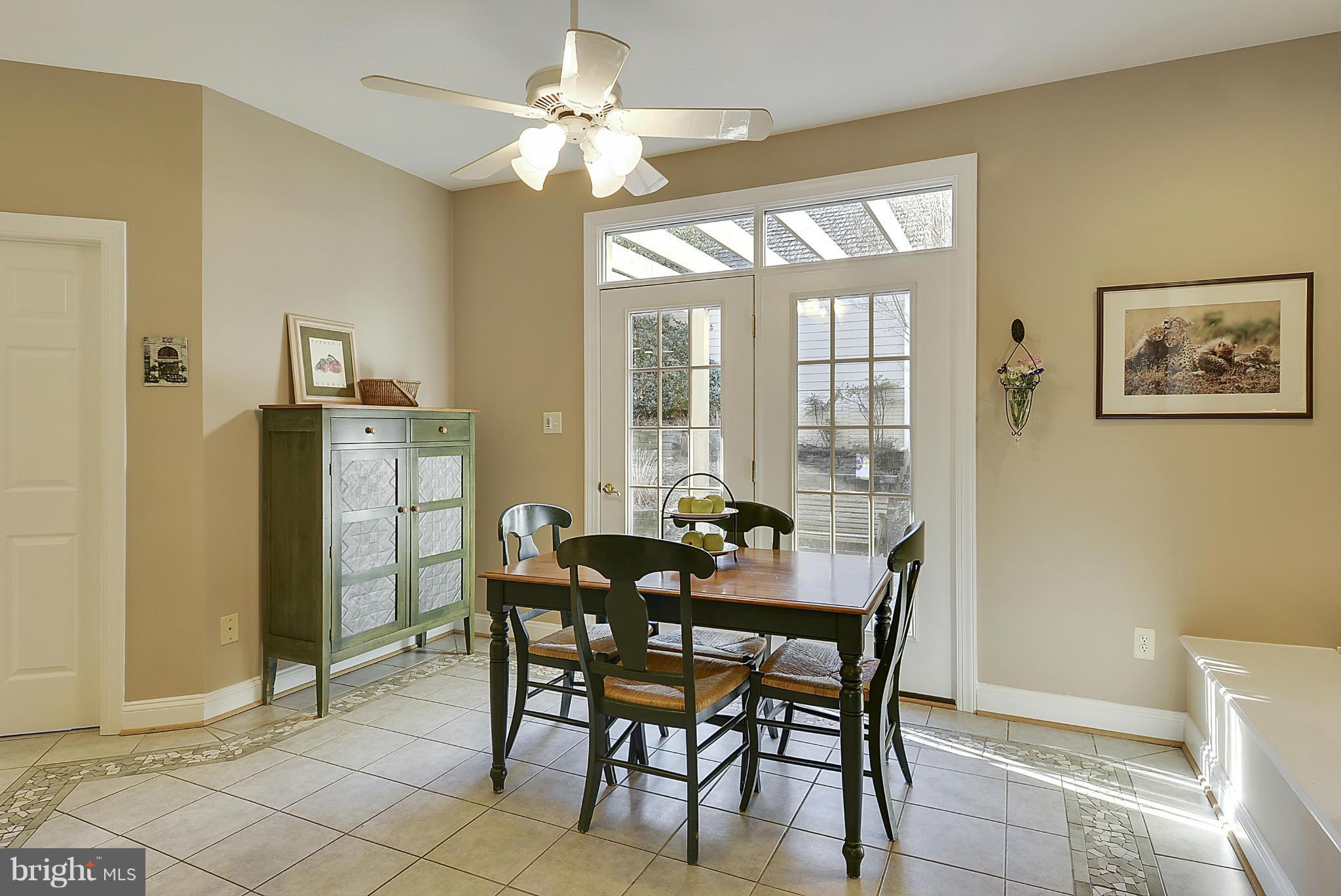 326 Tschiffely Square Road Gaithersburg, MD 20878 - Photo 8 of 30 Breakfast Room