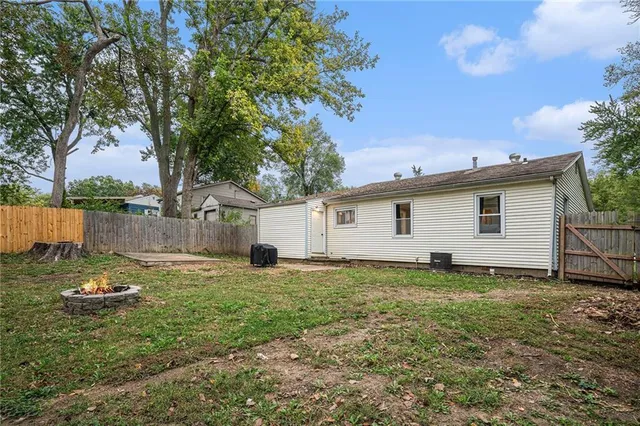 $200,000 | 16208 East Sea Avenue, Independence, MO 64050