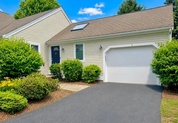 $589,000 | 1 Woods Edge Lane, Mashpee, MA 02649