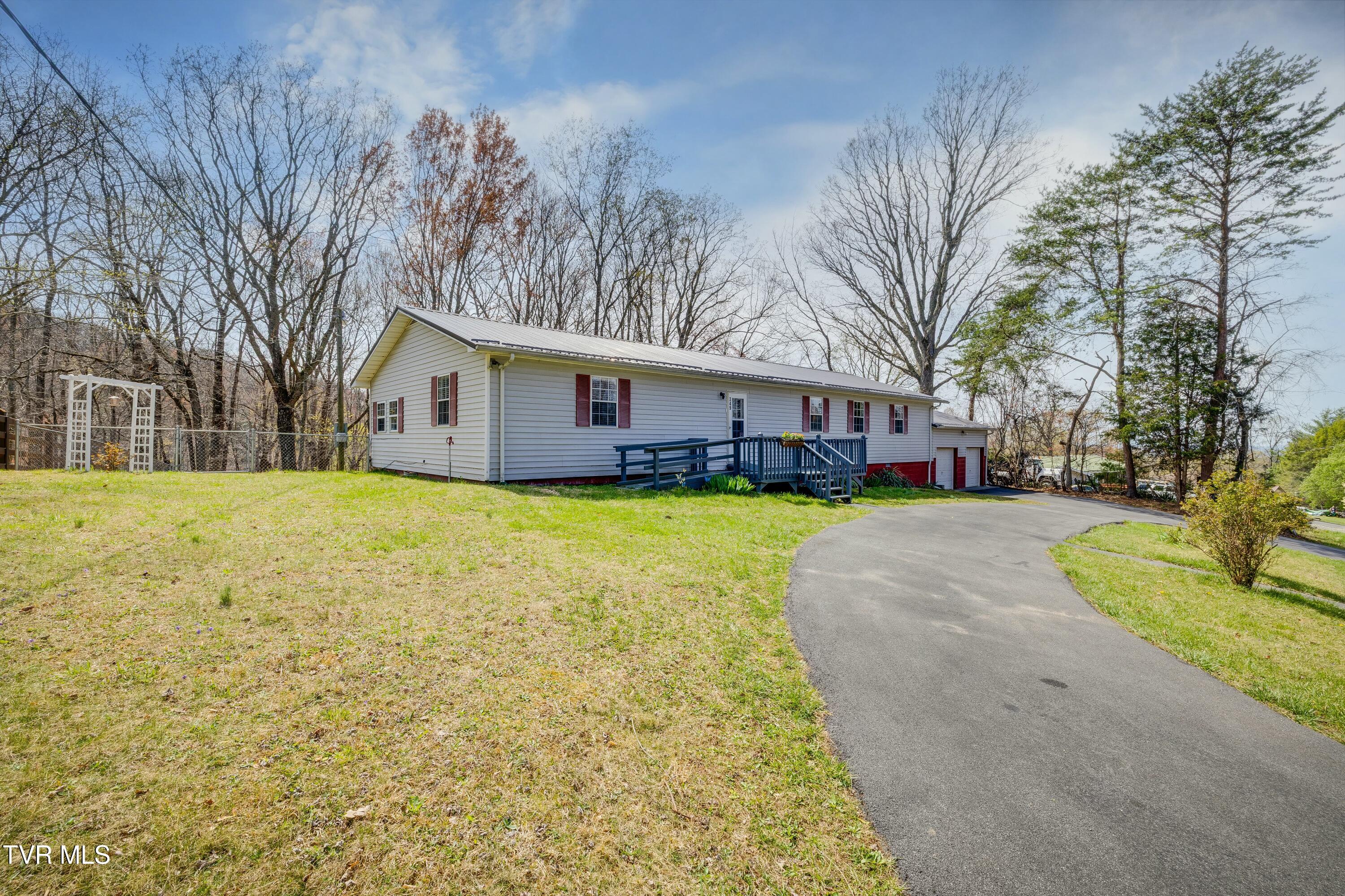 349 McKeehan Ridge Road Johnson City, TN 37601 - Photo 2 of 31 side view