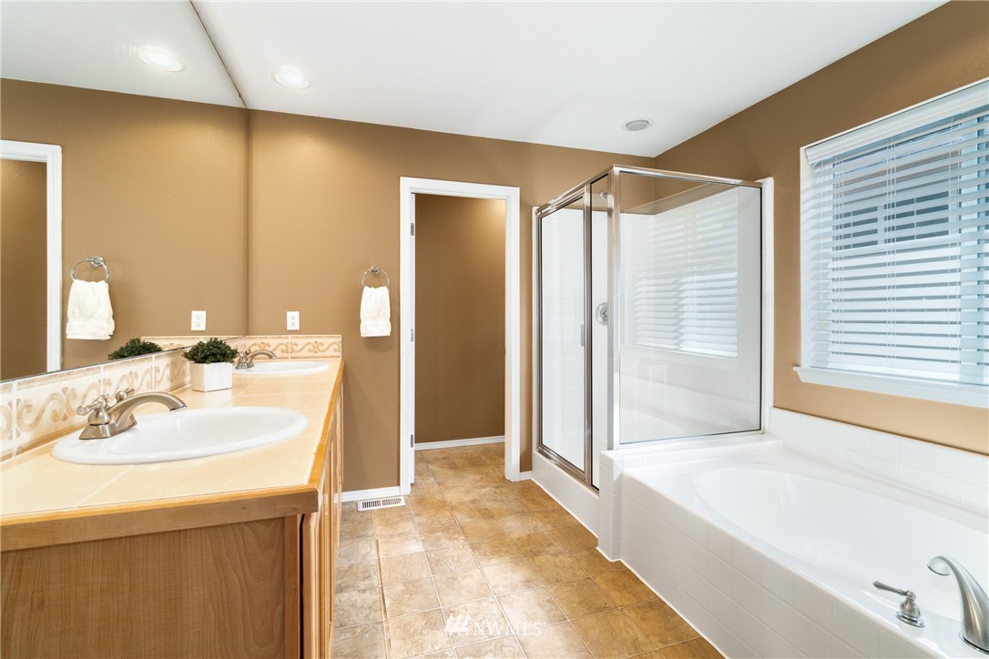 120 170th Street Southeast Bothell, WA 98012 - Photo 11 of 22