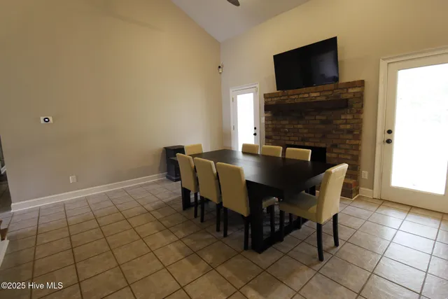 $420,000 | 102 South Country Club Drive, Kenansville, NC 28349