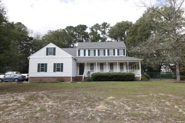 $420,000 | 102 South Country Club Drive, Kenansville, NC 28349