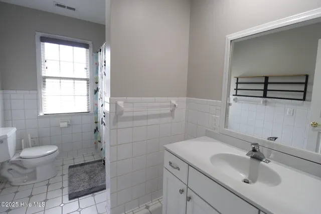 $420,000 | 102 South Country Club Drive, Kenansville, NC 28349