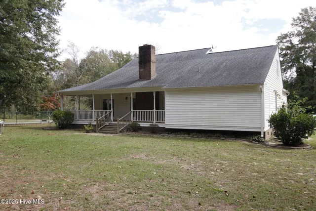 $420,000 | 102 South Country Club Drive, Kenansville, NC 28349