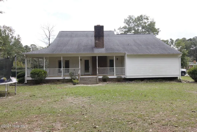 $420,000 | 102 South Country Club Drive, Kenansville, NC 28349