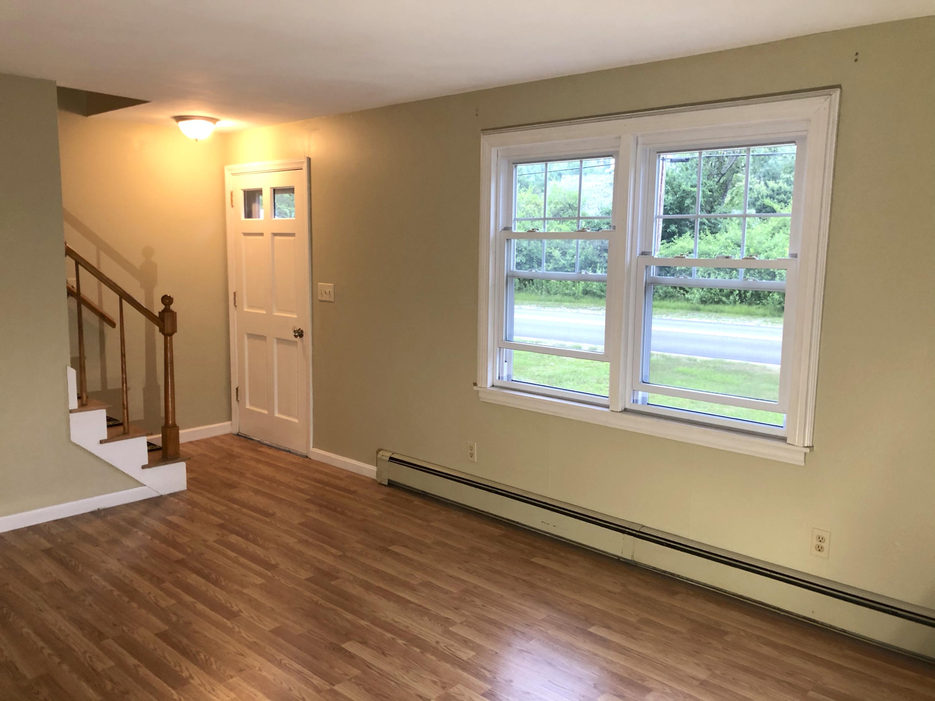 68 River Road Topsham, ME 04086 - Photo 8 of 27 livingg