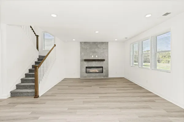 $476,990 | 1556 Oak Springs Drive, Columbia, TN 38401