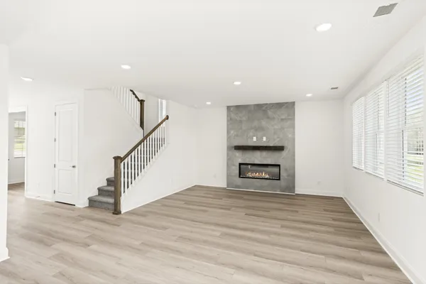$476,990 | 1556 Oak Springs Drive, Columbia, TN 38401