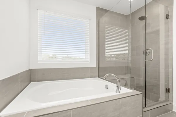 $476,990 | 1556 Oak Springs Drive, Columbia, TN 38401