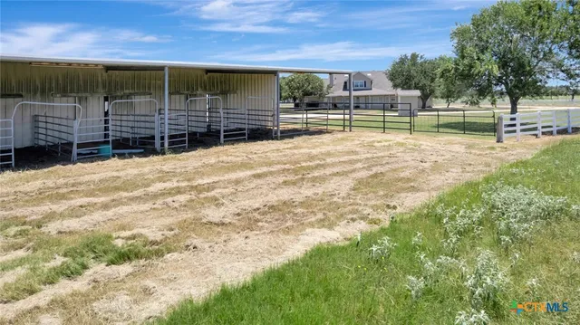 $999,998 | 202 Prairie View Road, Victoria, TX 77904