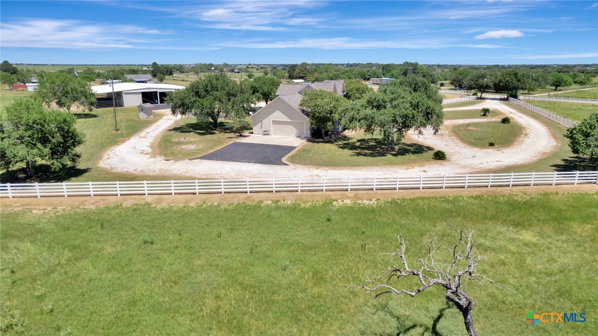 202 Prairie View Road Victoria, TX 77904 - Photo 40 of 47 a view of a house with a swimming pool