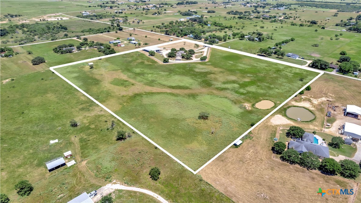 202 Prairie View Road Victoria, TX 77904 - Photo 46 of 47 a view of a tennis court