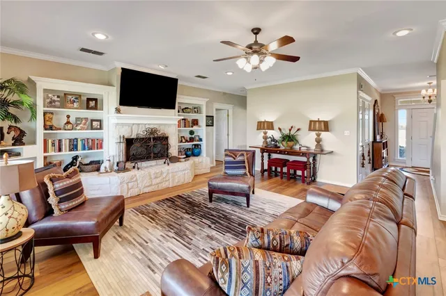 $999,998 | 202 Prairie View Road, Victoria, TX 77904