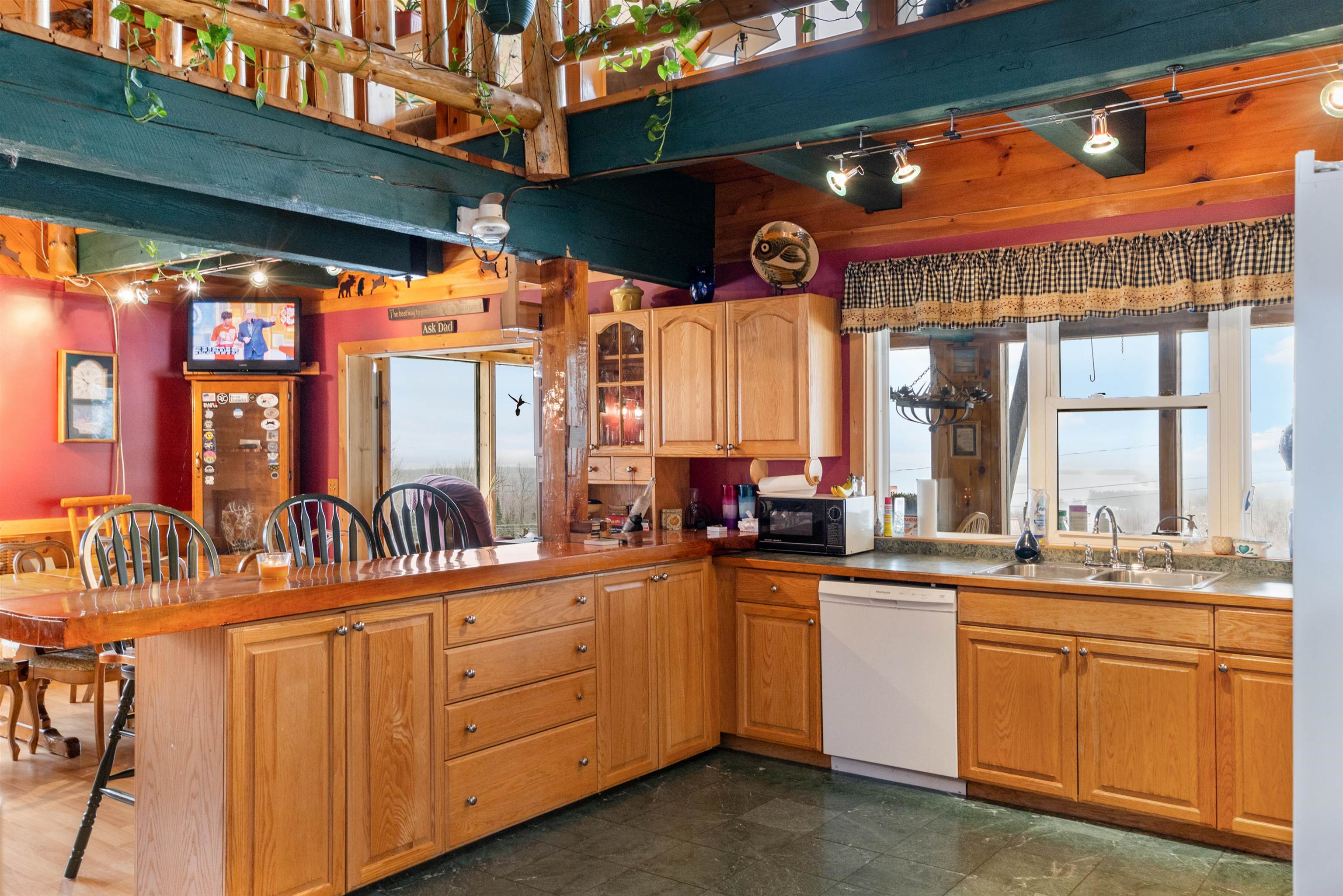 107 Lakeview Drive Errol, NH 03579 - Photo 26 of 57