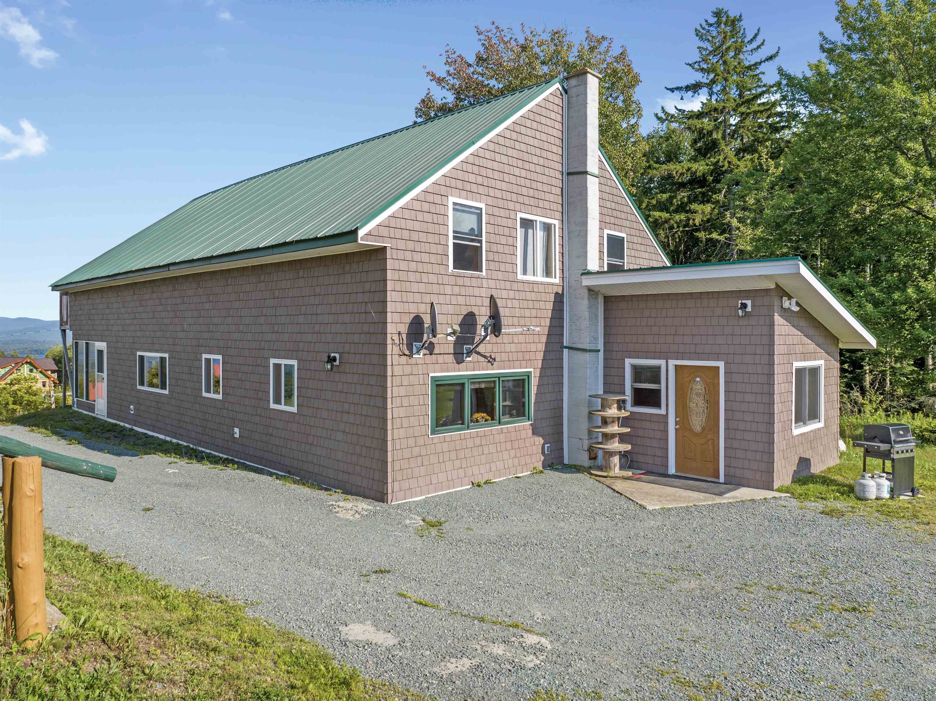 107 Lakeview Drive Errol, NH 03579 - Photo 5 of 57