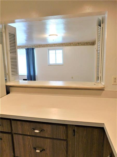 1528 Greentree Road Pittsburgh, PA 15220 - Photo 10 of 25 Gallery Image 10