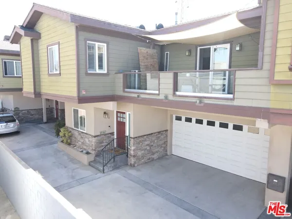 $1,250,000 | 2516 Gates Avenue, Unit B, Redondo Beach, CA 90278