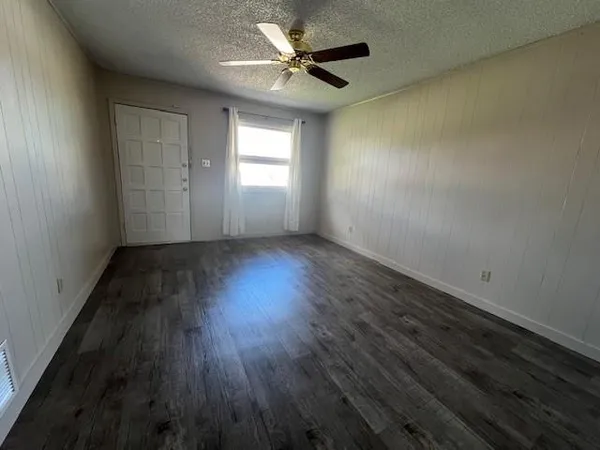 $1,895 | 1733 Palm Street, Abilene, TX 79602