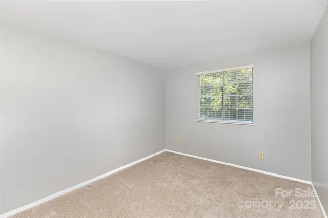 $195,000 | 7507 Holly Grove Court, Charlotte, NC 28227
