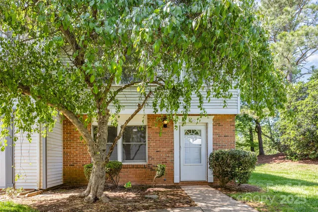 $195,000 | 7507 Holly Grove Court, Charlotte, NC 28227