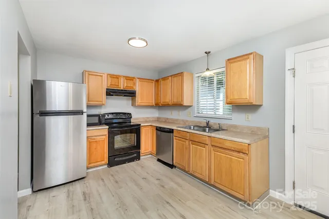 $195,000 | 7507 Holly Grove Court, Charlotte, NC 28227