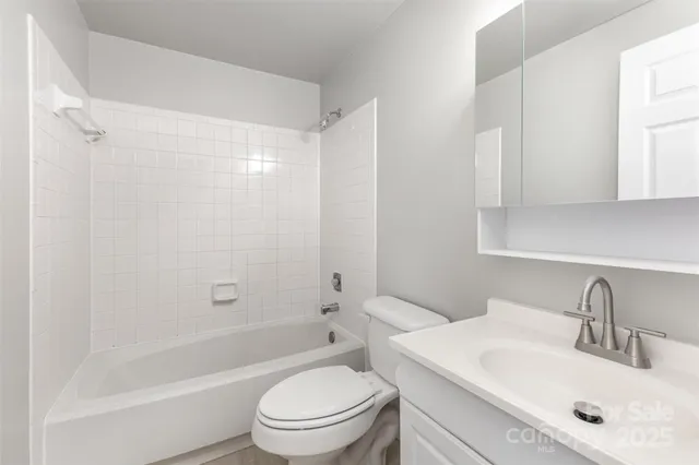 $195,000 | 7507 Holly Grove Court, Charlotte, NC 28227