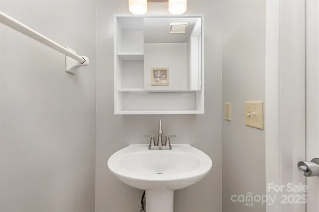 $195,000 | 7507 Holly Grove Court, Charlotte, NC 28227