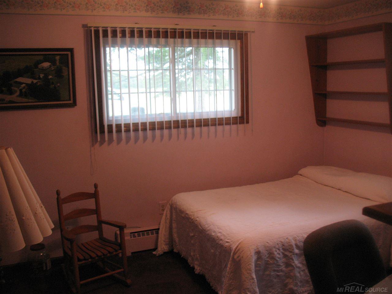 57501 Broughton Road Ray, MI 48096 - Photo 19 of 23 31323524-18.JPG